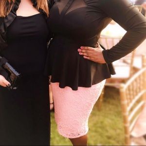 🏝CLEARANCE!!!! $6 Lace Pencil Skirt